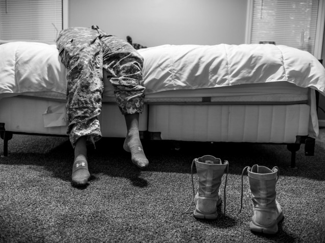 Série que mostra histórias de mulheres que foram vítimas de estupro ou violência sexual durante o serviço militar nos EUA. Foto vencedora na categoria Projetos de Longo Prazo