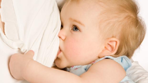 Amamentação: pesquisa reforça que essa deve ser primeira opção na alimentação dos bebês