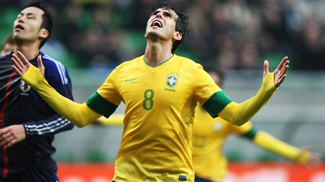 Kaká comemora seu gol durante o jogo do Brasil com o Japão, em Wroclaw, Polônia