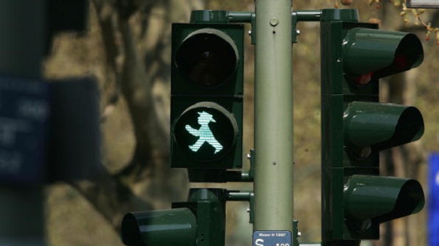 Ampelmännchen indicando que o semáforo está aberto para os pedestres