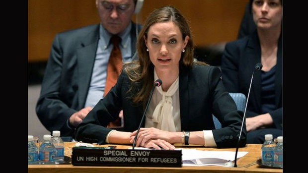 Angelina discursa antes de uma sessão do Conselho de Segurança da ONU
