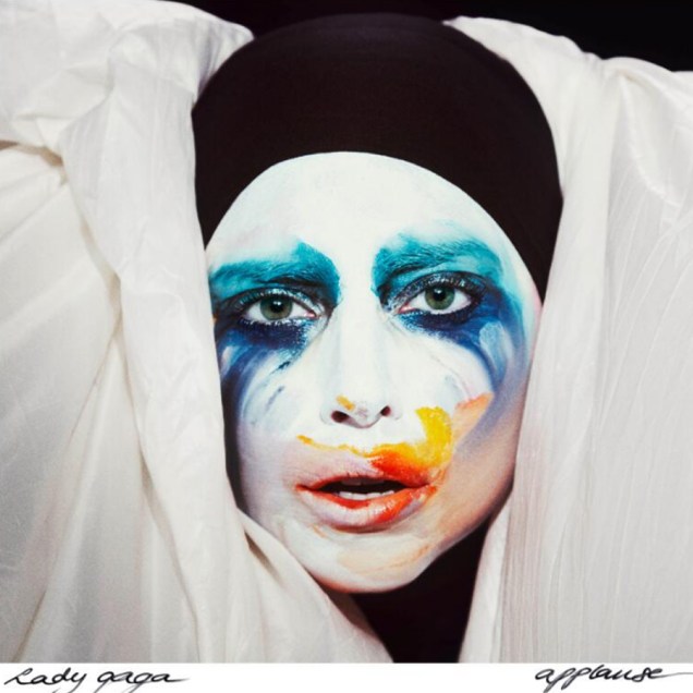 Capa do novo single de Lady Gaga, <em>Applause</em>