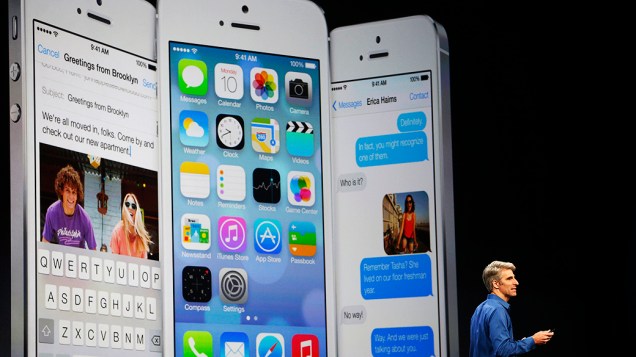 Craig Federighi, vice-presidente da Apple responsável pelo Mac OS X, apresenta o novo iOS7 durante a WWDC 2013, em São Francisco