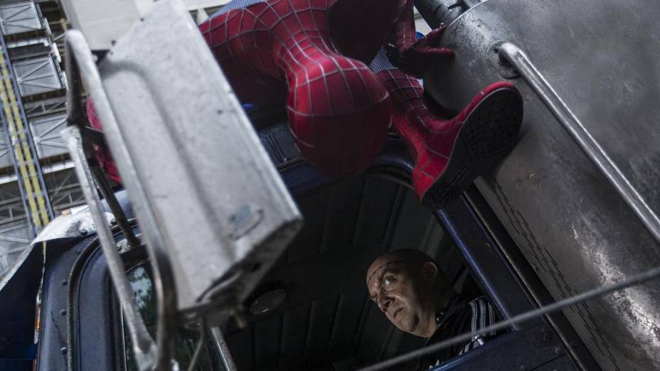 Cena do filme O Espetacular Homem-Aranha 2: A Ameaça de Electro