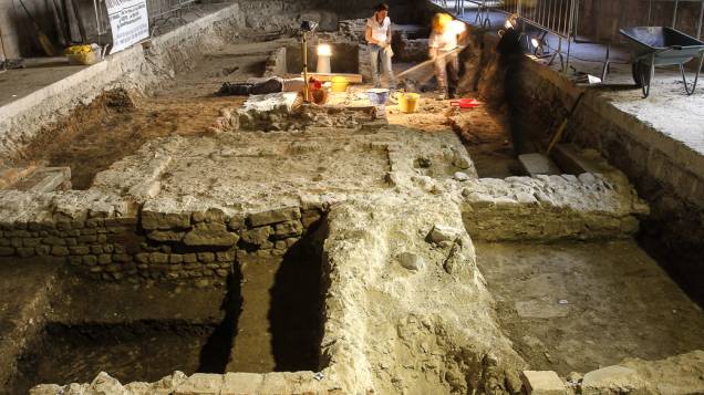 Arqueólogos encontram ossada no convento de Santa Úrsula, em Florença, na Itália