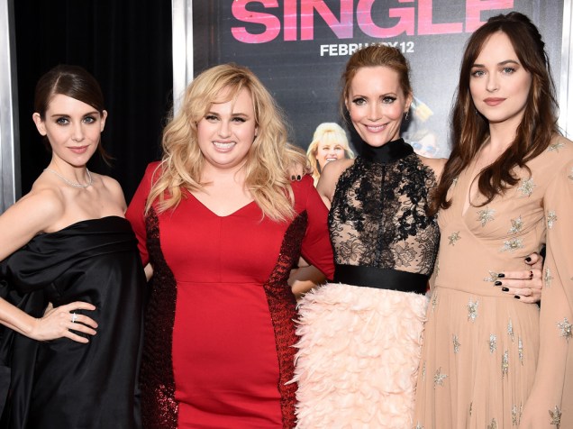 As atrizes Alison Brie, Rebel Wilson, Leslie Mann e Dakota Johnson na premiere do filme Como Ser Solteira, em Nova York, em fevereiro de 2016