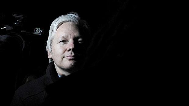 Assange teme ser extraditado à Suécia