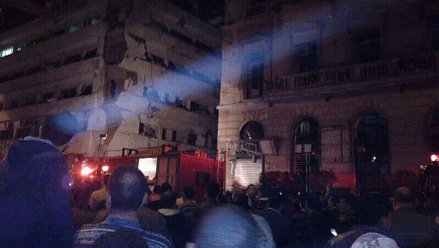 Edifício da polícia egípcia em Mansura foi alvo de explosão de carro-bomba