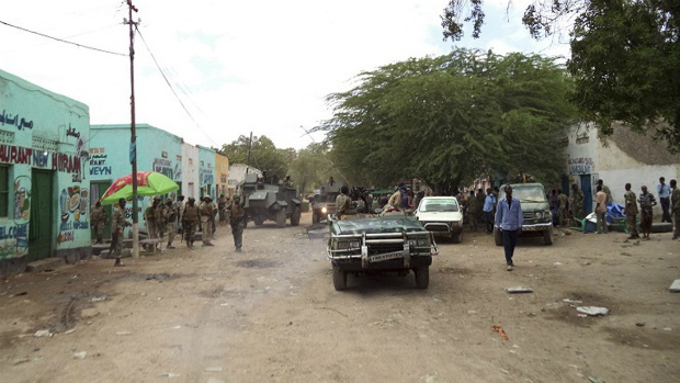 Ataque de homem-bomba do grupo terrorista Al Shabaab mata 16 na Somália