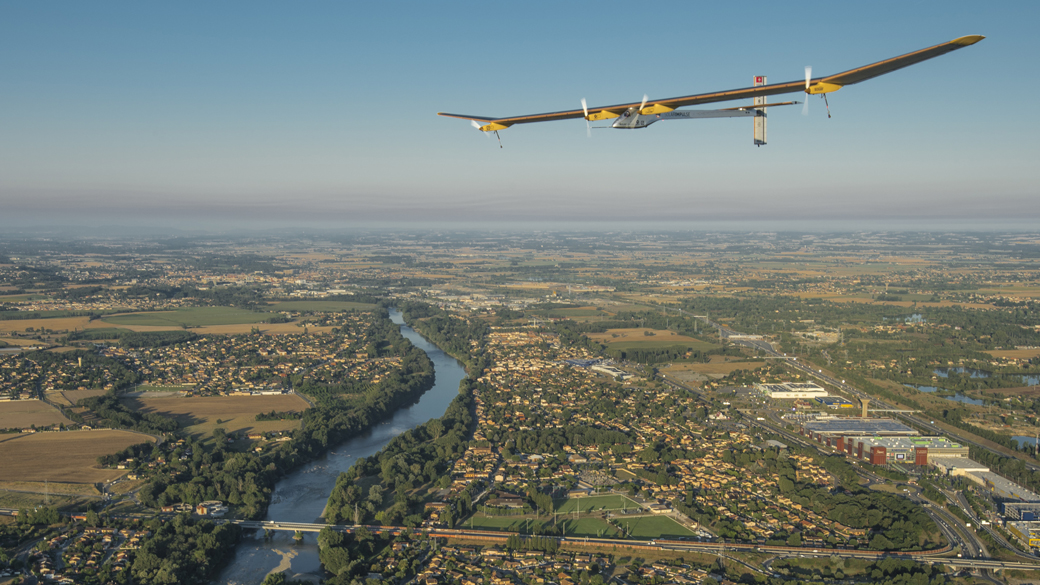 Solar Impulse no retorno para a Suíça