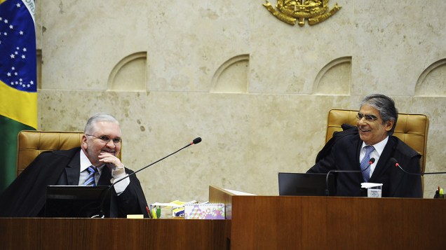 O presidente do Supremo Tribunal Federal (STF), Ayres Britto, durante julgamento do mensalão, em 10/10/2012