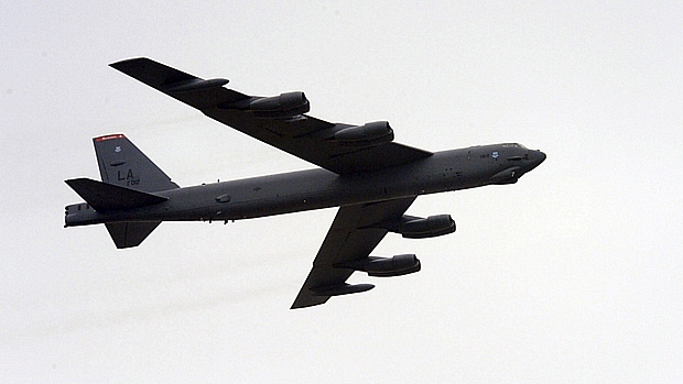 B-52 dos Estados Unidos visto sobrevoando a Coreia do Sul