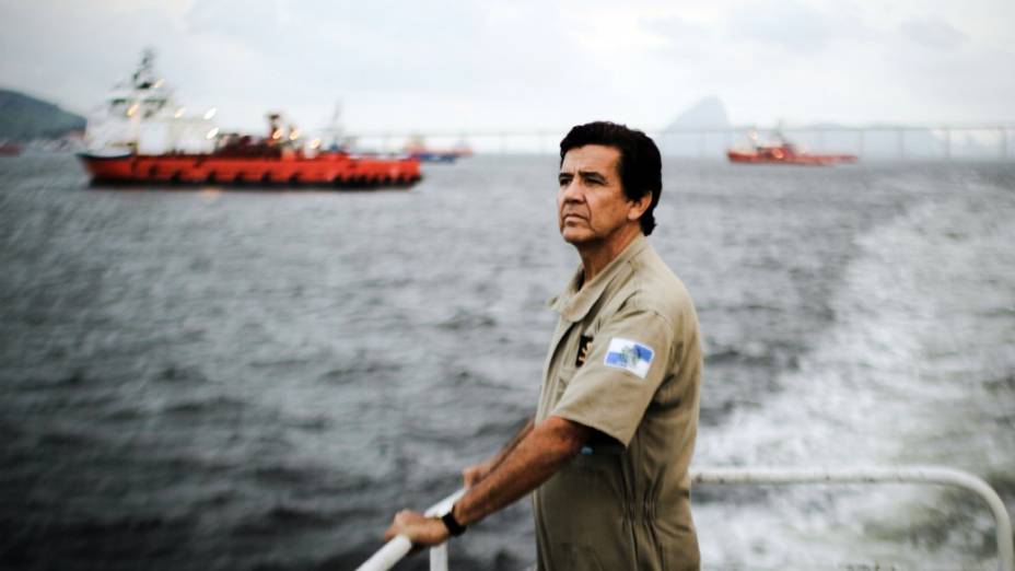 O oficial de máquinas da marinha mercante Gilberto Rodrigues Corrêa, 58 anos: há 34 anos ele navega diariamente na Baía de Guanabara e chegou a mergulhar nos intervalos das viagens, algo impossível nos dias de hoje