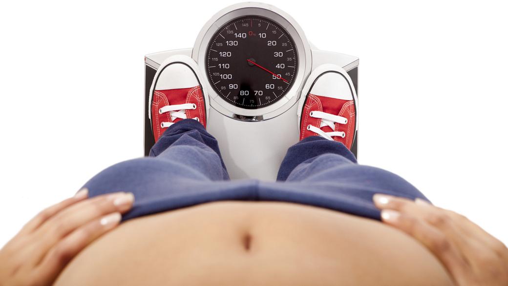 Os participantes que seguiram métodos como o Vigilantes do Peso ou Jenny Craig perderam de 3% a 5% do seu peso em um ano
