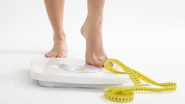 Balança: Poucos quilos a mais já impactam a pressão arterial, segundo pesquisa