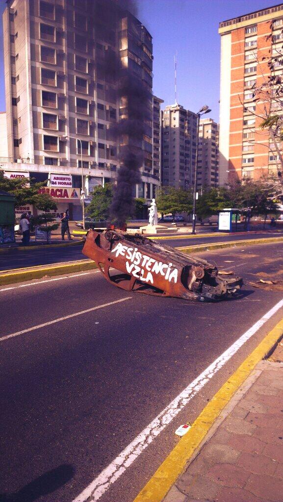 #NoHayPaso na Boulevard 5 de Julho, em Maracaibo