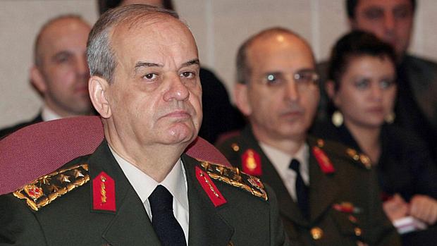 Ilker Basbug foi chefe do Estado-Maior turco entre 2008 e 2010