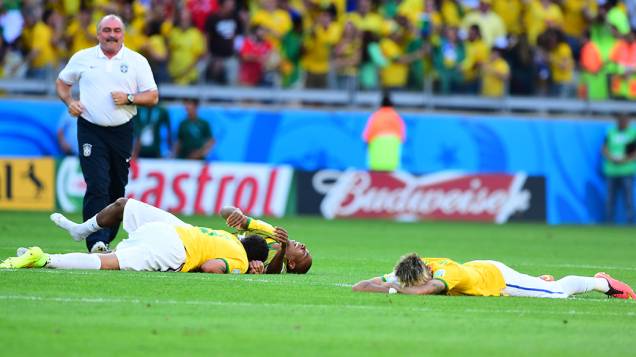Jogadores do Brasil comemora vitória nos pênaltis sobre o Chile