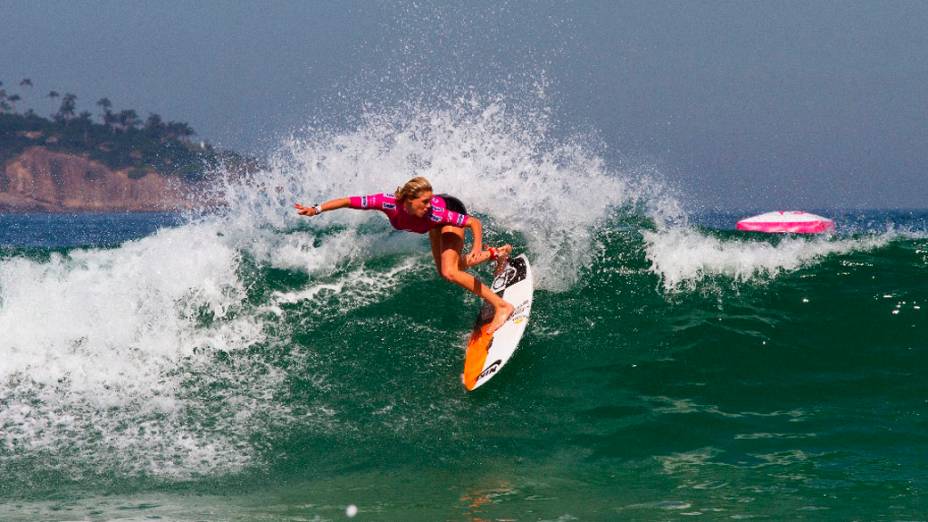 Laura Enever da Austrália durante rodada de competições no Billabong Pro Rio