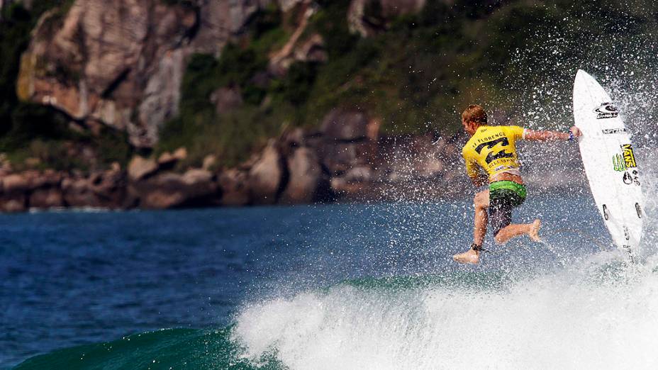 John Florence é campeão da etapa brasileira do WCT