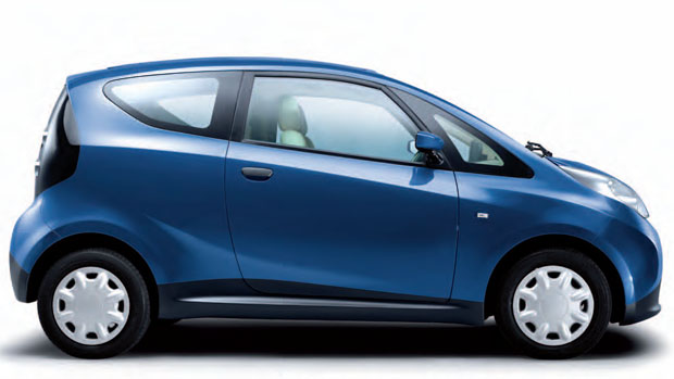O Bluecar elétrico francês será a estrela de um novo sistema de compartilhamento de transporte em Paris