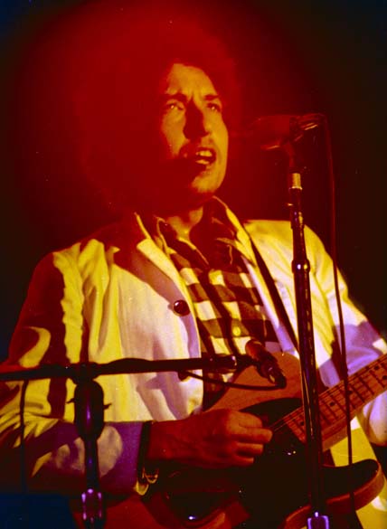 Bob Dylan se apresenta na cidade de Atlanta, Estados Unidos, 1974