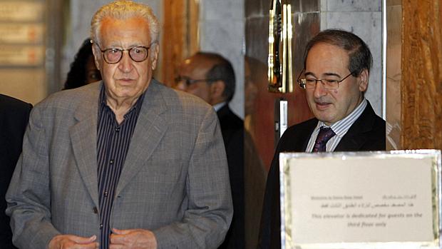 Enviado especial da ONU e da Liga Árabe, Lakhdar Brahimi, chegou nesta sexta-feira a Damasco