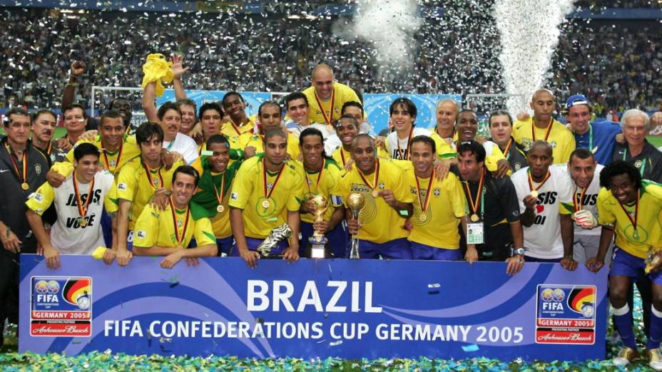 A festa do título de 2005, depois de goleada sobre a Argentina, no torneio disputado na Alemanha