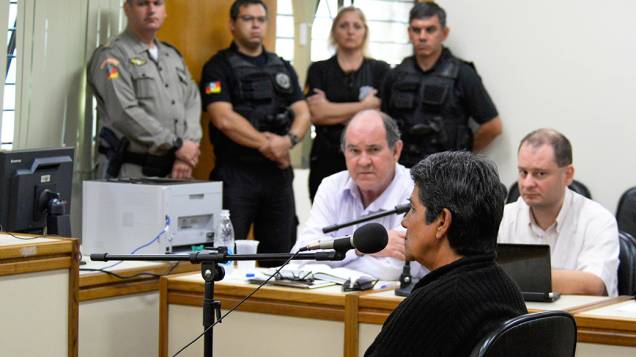 A mãe de Edelvânia Wirganovicz, presta depoimento sobre o envolvimento da filha no crime contra o menino Bernardo A mãe de Edelvânia Wirganovicz, presta depoimento sobre o envolvimento da filha no crime contra o menino Bernardo