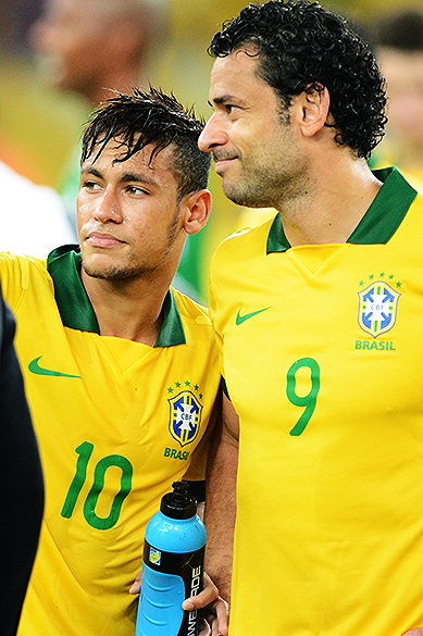 Neymar comemora no estádio Maracanã durante final da Copa das Confederações entre Brasil e Espanha, no Rio de Janeiro