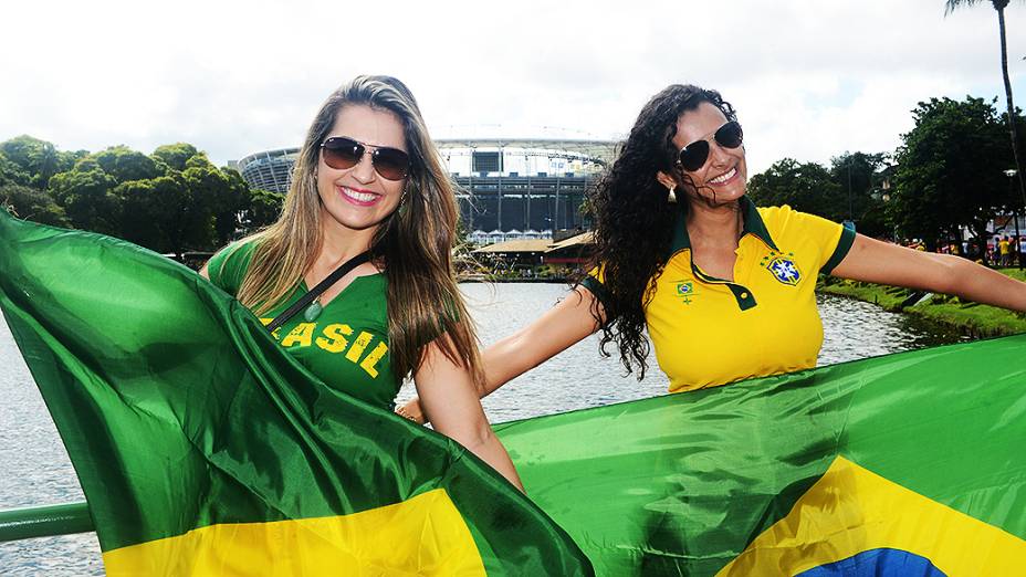 Torcida brasileira chega na Arena Fonte Nova em Salvador, para o jogo entre Brasil e Itália, pela Copa das Confederações