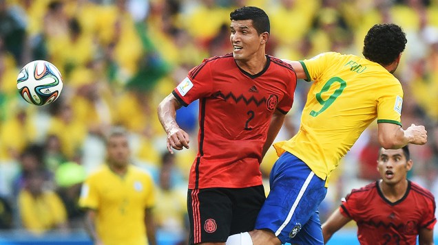 Lance no jogo entre Brasil e México no Castelão, em Fortaleza
