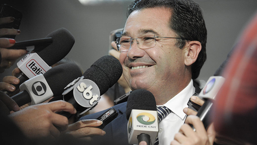 Senador Vital do Rêgo (PMDB-PB) concede entrevista após ser eleito presidente da CPI da Petrobras - (14/05/2014)