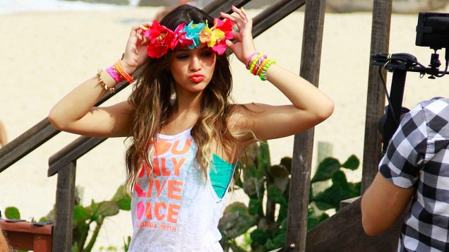Bruna Marquezine faz ensaio na Prainha da Barra da Tijuca Bruna Marquezine faz ensaio na Prainha da Barra da Tijuca