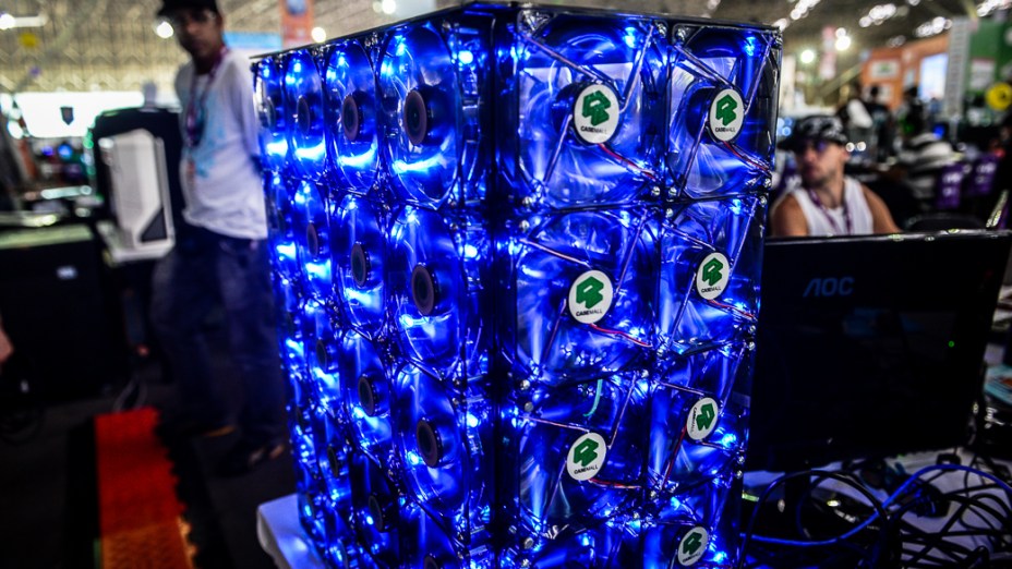 Computador durante a Campus Party no Anhembi em São Paulo