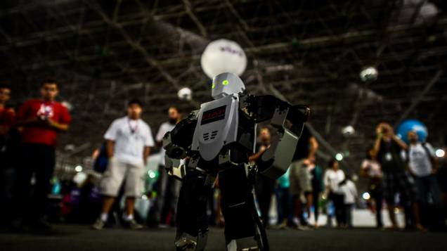 Robô durante a Campus Party no Anhembi em São Paulo