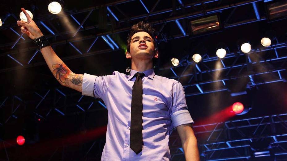 Gusttavo Lima durante apresentação no Villa Country em São Paulo
