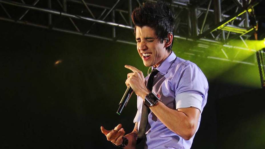 Gusttavo Lima durante apresentação no Villa Country em São Paulo