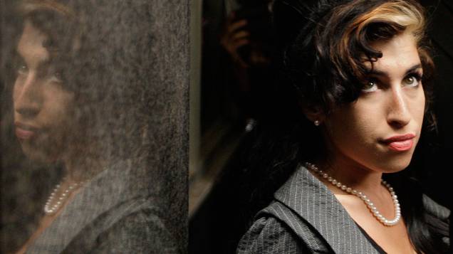 A cantora inglesa Amy Winehouse durante a pausa do seu julgamento no Tribunal de Westminster - 23/07/2009