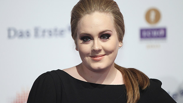 Cantora britânica Adele bate recordes de venda