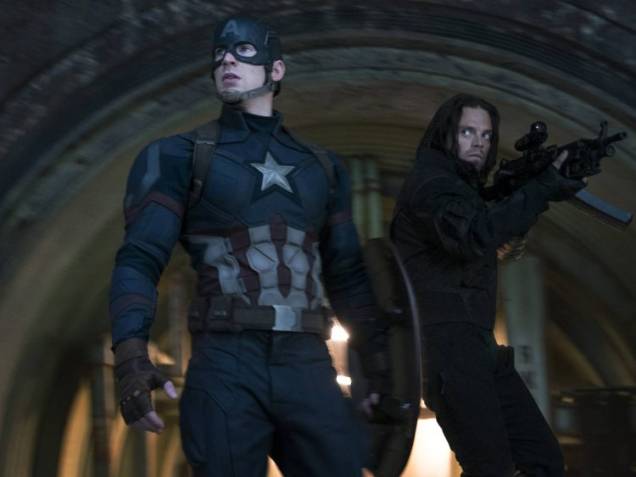 Capitão América (Chris Evans) e Soldado Invernal (Sebastian Stan) em Guerra Civil