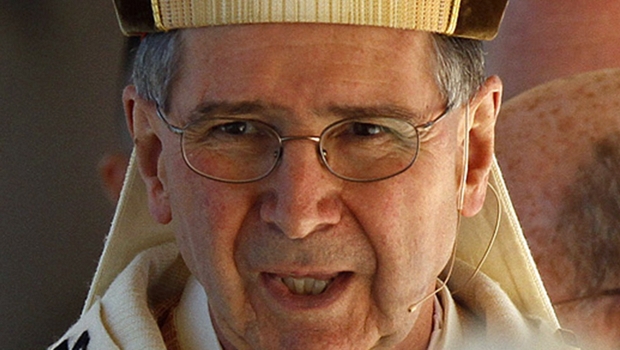 O cardeal e ex-arcebispo de Los Angeles Roger Mahony