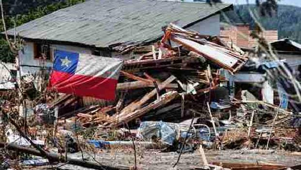 Casa destruída pelo terremoto de 2010 na cidade de Constitución, no Chile