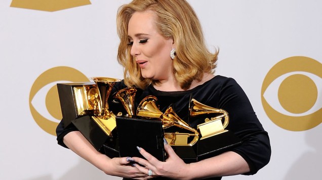 Adele vence todos os seis prêmios aos quais foi indicada no Grammy de 2012