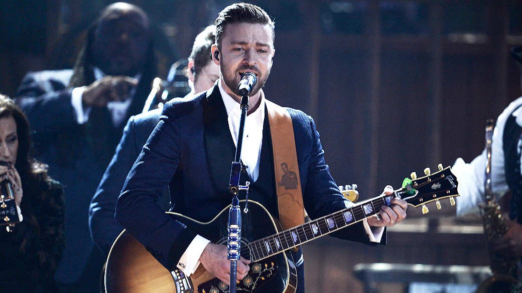 Justin Timberlake durante o American Music Awards 2013, no Nokia Theatre, em Los Angeles, Califórnia