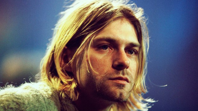 Kurt Cobain durante gravação do MTV Unplugged com a banda Nirvana em 1993