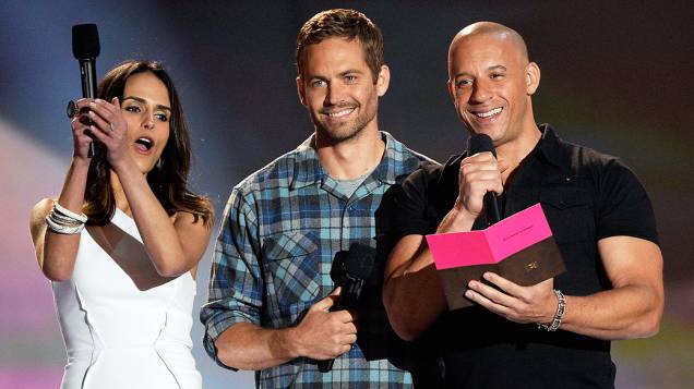 Jordana Brewster, Paul Walker e Vin Diesel na premiação MTV Movie Awards 2013, na Califórnia