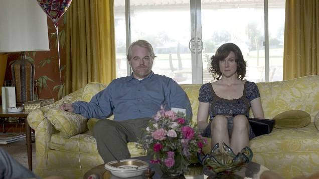 Philip Seymour Hoffman e Laura Linney no filme A Família Savage, de Tamara Jenkins Philip Seymour Hoffman e Laura Linney no filme A Família Savage, de Tamara Jenkins