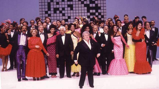 Jô Soares apresentando o programa Viva o Gordo, da Rede Globo em 1981
