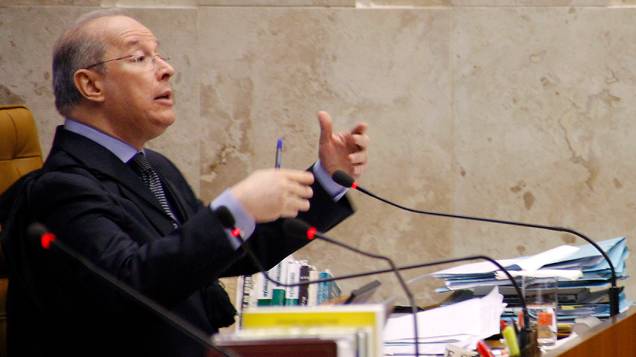 Ministro do Supremo Tribunal Federal (STF), Celso de Mello durante julgamento do mensalão, em 01/10/2012